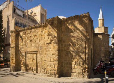 Lefkoşe 'deki Arap Camii (Stafros tou Missirikou Kilisesi). Kıbrıs