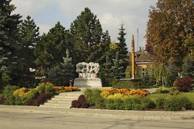 Jaroslaw 'daki Polonya-Macaristan anıtı. Polonya