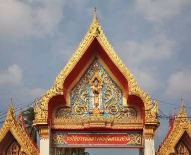 Chalong alt semtindeki Wat Chalong (Wat Chaitharam) tapınağı. Phuket bölgesi. Tayland