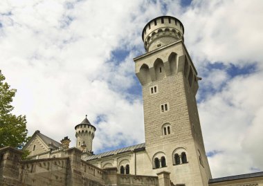 Neuschwanstein - Bavyera 'daki yeni Swanstone Kalesi. Almanya