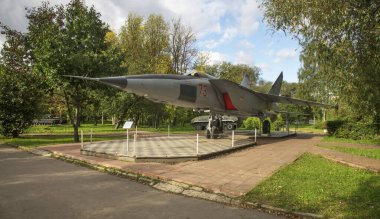 Tver 'daki Zafer Parkı' nda MIG-25 uçağı. Rusya