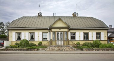 Trakai 'deki Karaimu Caddesi' ndeki Apvalaus stalo klubas Oteli. Litvanya