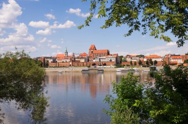 Torun 'un panoramik görüntüsü. Polonya