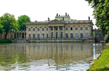 Varşova 'daki Lazienki sarayı. Polonya