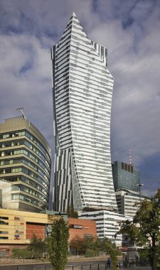 Varşova 'daki Emilii Plater Caddesi. Polonya