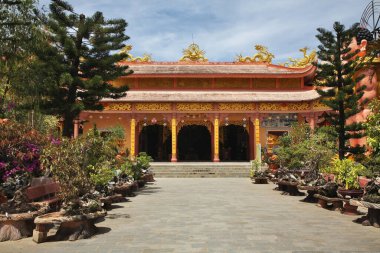 Dalat 'ta oturan Buda Tapınağı. Vietnam
