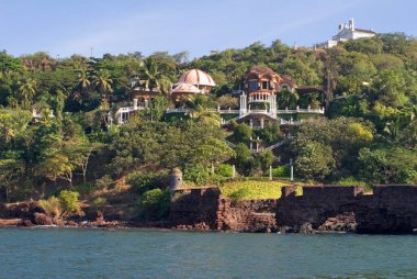 Kuzey Goa 'daki Nerul köyü yakınlarındaki Jimmy evi. Hindistan