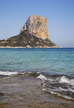 Calpe 'deki Ifach Kayası. İspanya