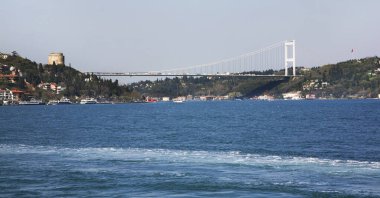 İstanbul 'da Fatih Sultan Mehmet Köprüsü. Türkiye