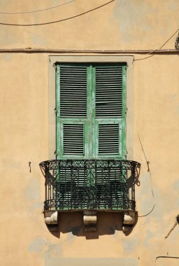 Cagliari 'deki eski evin bir parçası. Sardunya 'da. İtalya