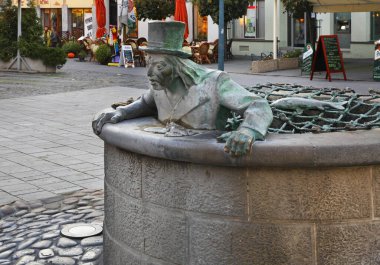 Trencin 'deki Sturovo Meydanı. Slovakya