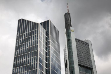 Frankfurt 'taki Willy-Brandt Meydanı' ndaki ticaret bankası. Almanya