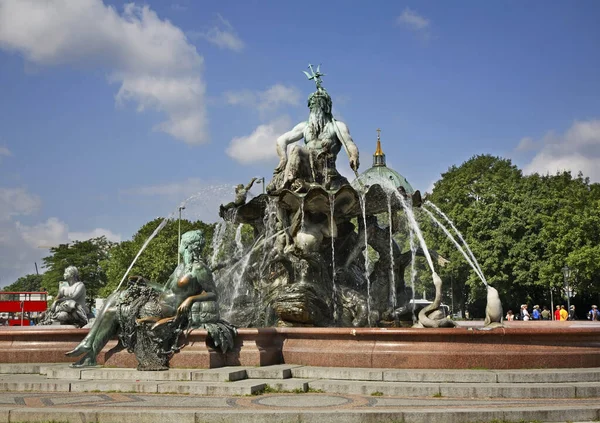 Neptunbrunnen Fuente Neptuno Berlín Alemania — Foto de Stock