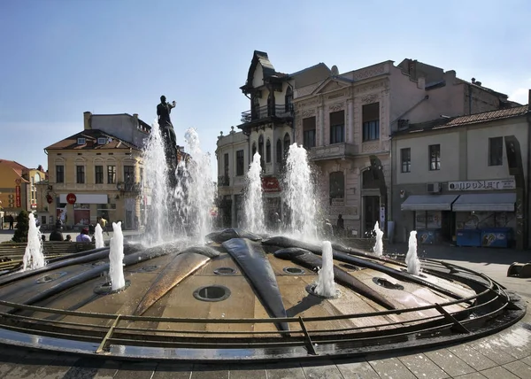 Πηγή Στην Πλατεία Magnolia Στην Bitola Πγδμ — Φωτογραφία Αρχείου