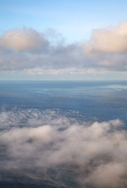 Listvyanka 'daki Baykal Gölü. Irkutsk oblast. Rusça