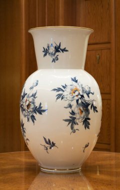 Masada desenli seramik vazo