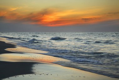 Jastarnia 'da günbatımı. Hel Yarımadası. Polonya