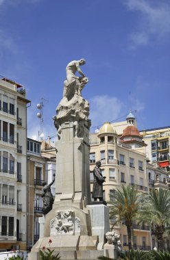 Alicante 'deki Jose Canalejas anıtı. İspanya