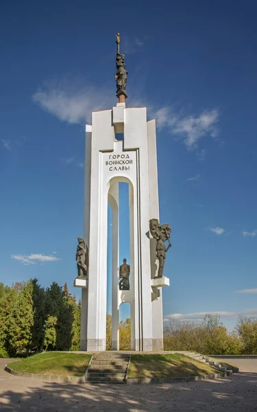 브리안 1000 주년을 기념하는 기념비가 브리안스크에 스카야 산에서 있었다 러시아 — 스톡 사진