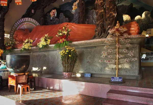 Niet Yasaklı Manastırında Yaslanan Buda Vung Tau Vietnam — Stok fotoğraf
