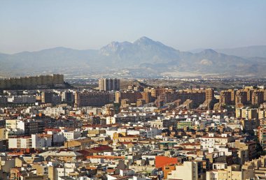 Alicante 'nin panoramik görüntüsü. İspanya