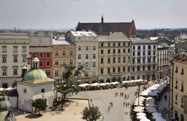 Krakow 'daki pazar meydanı. Polonya