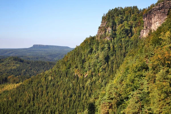 ボヘミアン スイス レンスコ近郊のエルベ砂岩山脈 ボヘミア Czech Republic — ストック写真