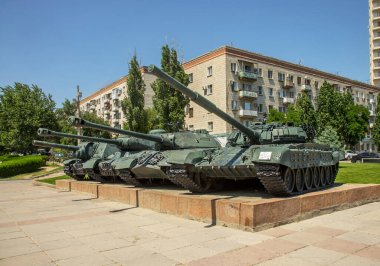 Volgograd 'daki Stalingrad Müzesi' nde (eski Stalingrad) ISU-152, IS-2 ve IS-3. Rusya