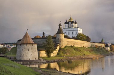 Pskov 'da Krom (Kremlin). Rusya