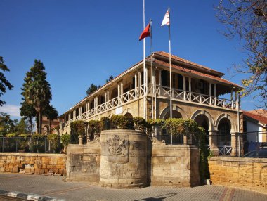 Lefkoşe 'nin Atatürk (Sarayonu) Meydanı' ndaki halk konuşma platformu. Kıbrıs