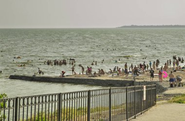 Taganrog 'daki merkez plajı. Rusya