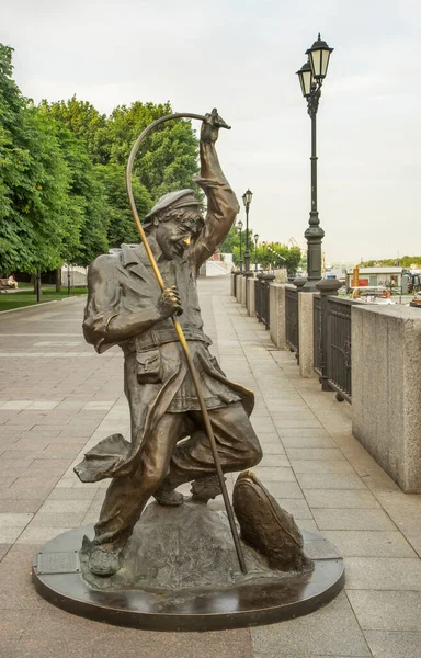 Escultura Pescador Terraplén Rostov Don Rusia — Foto de Stock