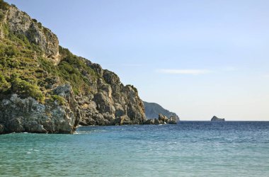 Palaiokastritsa yakınlarındaki İyon Denizi. Yunanistan