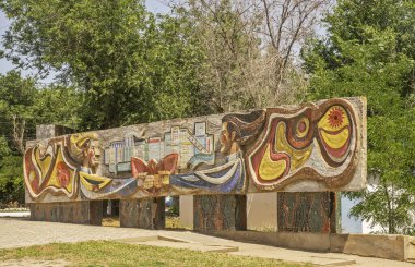 Panel Blossom, Kalmykia Elista 'daki Friendship (Druzhba) parkında. Kalmykia Cumhuriyeti. Rusya