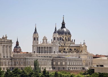 Madrid 'deki Santa Maria la Real de La Almudena' da. İspanya
