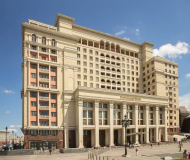 Moskova 'daki Manezhnaya Meydanı' nda Four Seasons Oteli (eski Moskova Oteli). Rusya