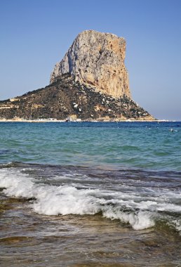 Calpe 'deki Ifach Kayası. İspanya