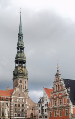 Riga'da Town Hall Meydanı. Letonya