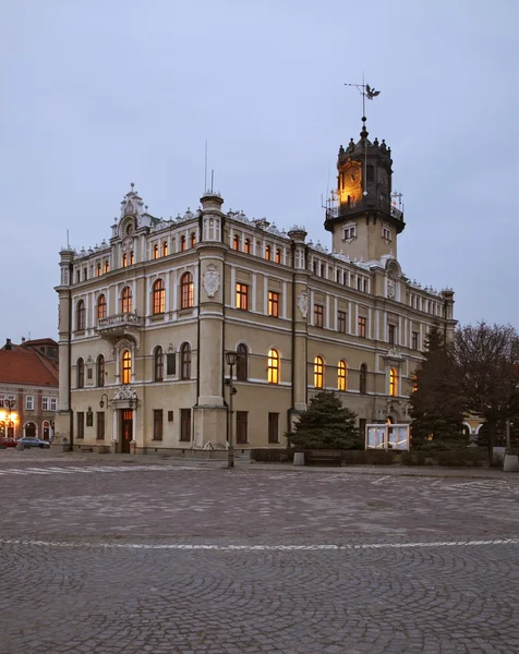 Câmara Municipal e praça de mercado em Jaroslaw. Polónia — Fotografia de Stock