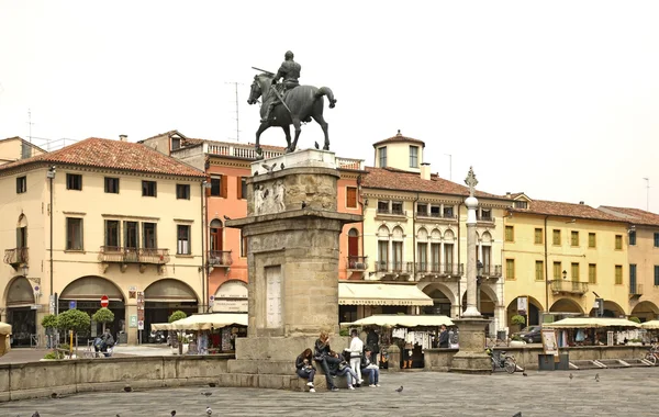 Piazza del Santo στην Padua. Ιταλία — Φωτογραφία Αρχείου