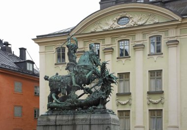 Stockholm 'deki Aziz George heykeli. İsveç
