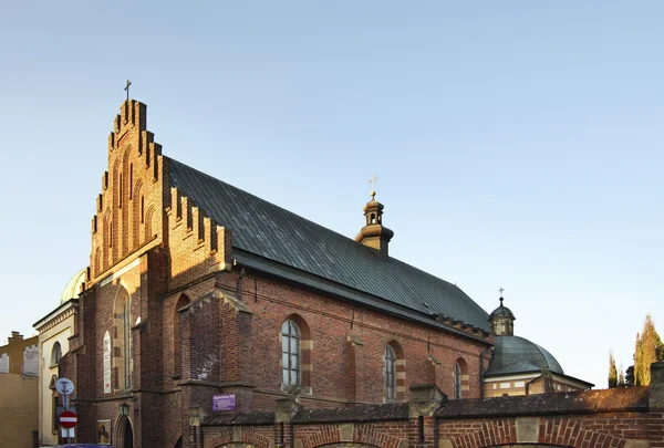 Францисканська церква Діви Марії в Кросно. Польща — стокове фото