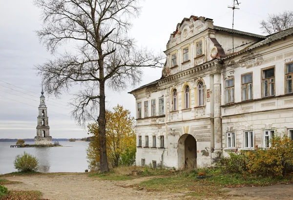 Набережная в Калязине — стоковое фото