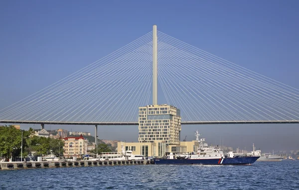 Puente de Oro en Vladivostok. Rusia —  Fotos de Stock