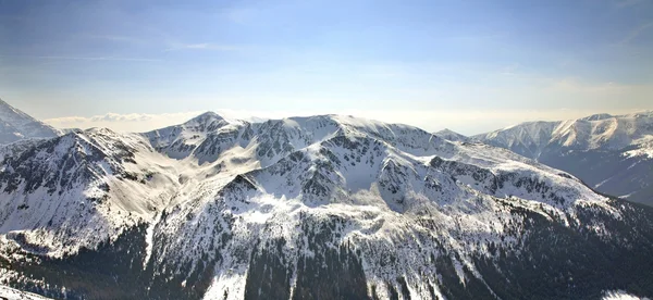 ザコパネ近くのタトラ山脈。ポーランド — ストック写真