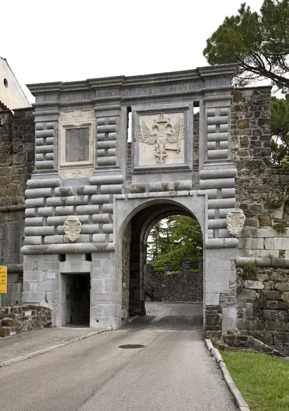 Ворота Леопольда в Гориции. Италия — стоковое фото