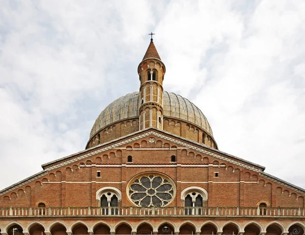 Basilica di Sant'Antonio a Padova. Italia — Foto Stock