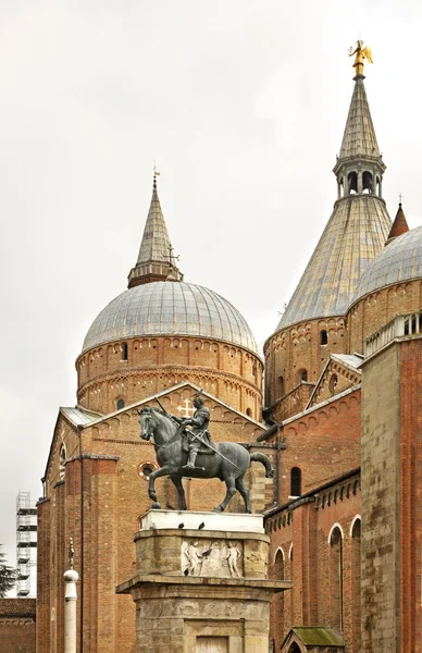 Базиліка Святої Anthony Падуя. Італія — стокове фото