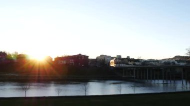 Trondheim. Trondheim Norveç şehir mavi twilight saat sırasında gündoğumu suretinde.