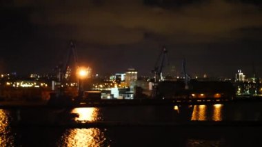 Gece kentsel teknoloji sahne